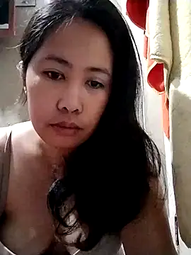 Snapshot of Creamy_Pussycat28 chatting on November 13, 8:30 pm Creamy Pussycat28 online show from November 13, 8:30 pm