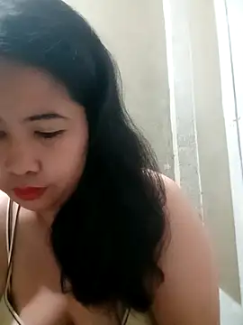 Snapshot of Creamy_Pussycat28 chatting on November 21, 9:35 pm Creamy Pussycat28 online show from November 21, 9:35 pm