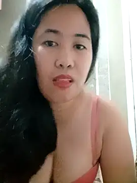 Snapshot of Creamy_Pussycat28 chatting on November 22, 9:14 pm Creamy Pussycat28 online show from November 22, 9:14 pm