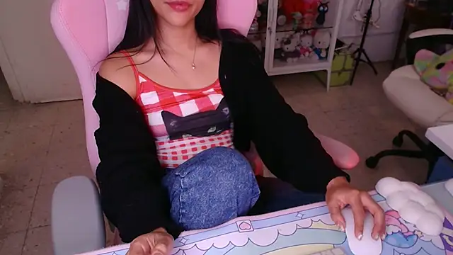 Snapshot of kaithra chatting on November 26, 11:17 pm kaithra online show from November 26, 11:17 pm