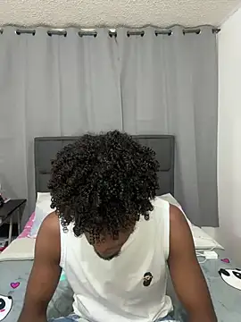 Snapshot of richardd2212 chatting on June 4, 11:22 pm richardd2212 online show from June 4, 11:22 pm