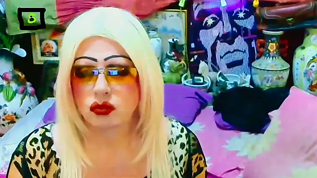 Snapshot of horni4luv chatting on November 25, 9:48 pm horni4luv online show from November 25, 9:48 pm