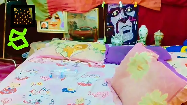 Snapshot of horni4luv chatting on December 14, 11:20 pm horni4luv online show from December 14, 11:20 pm