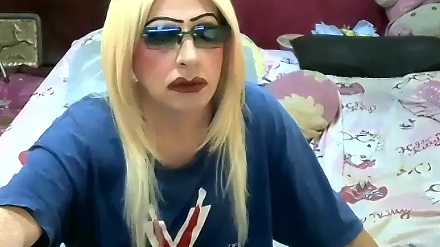 Snapshot of horni4luv chatting on February 4, 9:53 pm horni4luv online show from February 4, 9:53 pm