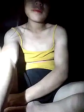 Snapshot of Yumi_sexyy chatting on November 4, 3:44 pm Yumi sexyy online show from November 4, 3:44 pm