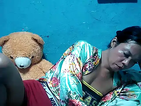 Snapshot of SmallluncutCock chatting on December 21, 2:51 am SmallluncutCock online show from December 21, 2:51 am