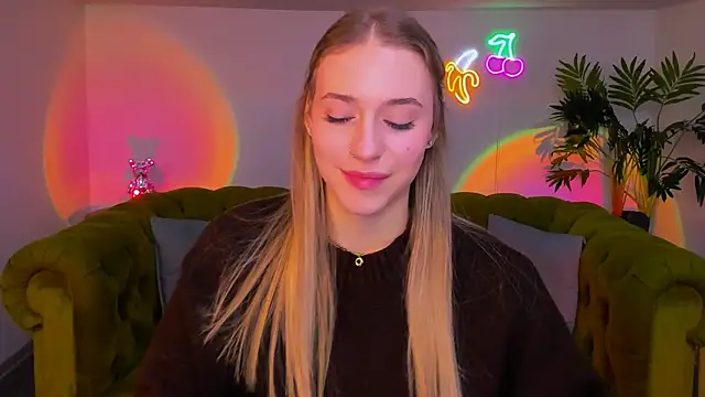 sassy cutie online show from December 2, 6:08 am