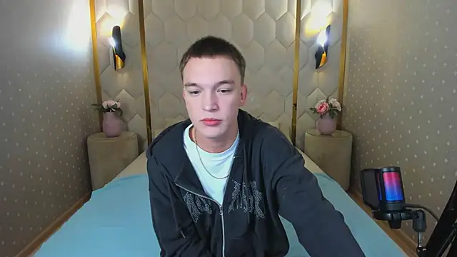 Snapshot of Derek_Banville chatting on November 11, 1:11 pm Derek Banville online show from November 11, 1:11 pm