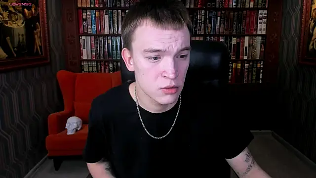 Snapshot of Derek_Banville chatting on December 3, 7:34 pm Derek Banville online show from December 3, 7:34 pm