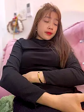 kitty-20x online show from December 17, 8:59 pm