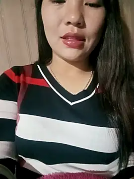 Snapshot of -Lanaa- chatting on November 12, 5:57 pm -Lanaa- online show from November 12, 5:57 pm