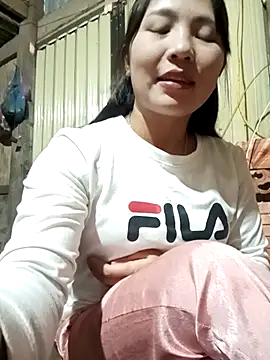 Snapshot of -Lanaa- chatting on November 20, 6:24 am -Lanaa- online show from November 20, 6:24 am