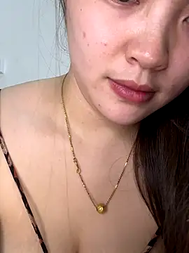 Snapshot of helo-kitty chatting on November 6, 8:21 pm helo-kitty online show from November 6, 8:21 pm