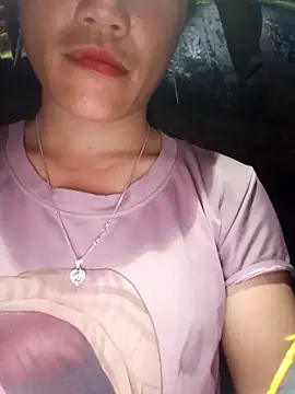 Snapshot of Phantamay chatting on November 13, 2:10 am Phantamay online show from November 13, 2:10 am