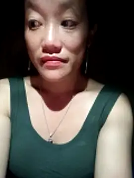 Snapshot of Phantamay chatting on November 15, 10:48 pm Phantamay online show from November 15, 10:48 pm