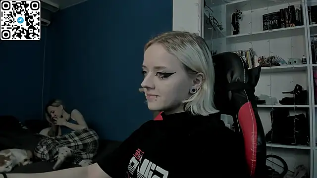 Holy Mistress S online show from December 20, 10:22 am