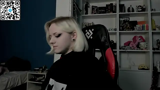 Holy Mistress S online show from January 14, 10:21 am