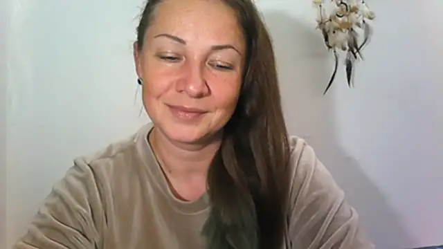 LucyTop online show from November 6, 9:15 pm