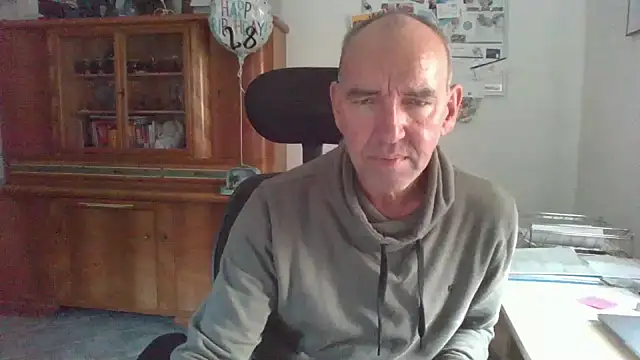 Lutzi1970 online show from November 11, 2:28 pm