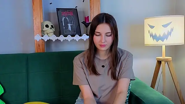 Snapshot of KateCahee chatting on October 30, 1:40 am KateCahee online show from October 30, 1:40 am