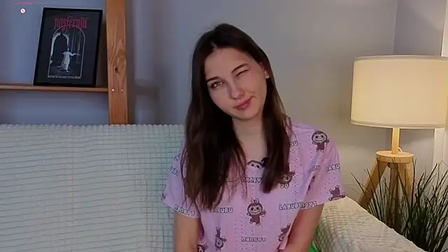 Snapshot of KateCahee chatting on November 25, 1:05 am KateCahee online show from November 25, 1:05 am