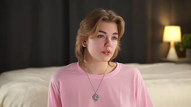 Snapshot of MelodyBaur chatting on November 8, 12:38 pm MelodyBaur online show from November 8, 12:38 pm