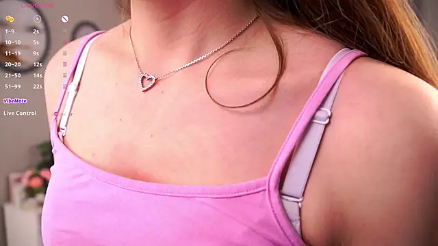 Snapshot of LeonoraWoods chatting on November 7, 6:02 am LeonoraWoods online show from November 7, 6:02 am