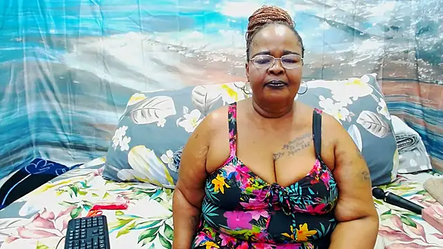 MatureMilfxxx online show from July 18, 9:02 am