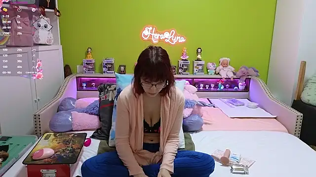  HeraLuna  online show from March 5, 10:17 pm