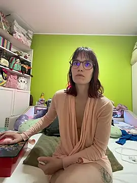  HeraLuna  online show from April 16, 7:47 pm