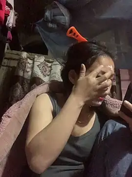 Snapshot of Lara-11 chatting on December 16, 2:22 pm Lara-11 online show from December 16, 2:22 pm