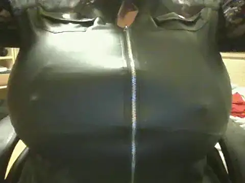 guywithboobs online show from February 17, 1:46 am