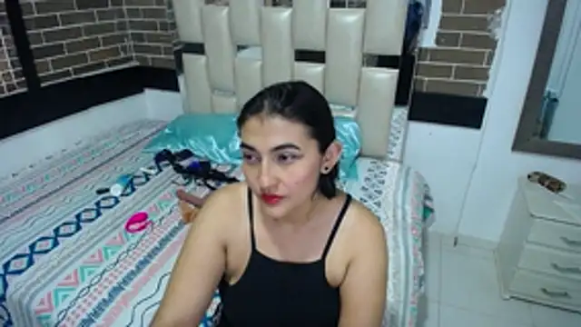 Snapshot of yuliet_latin69 chatting on November 23, 1:33 pm yuliet latin69 online show from November 23, 1:33 pm