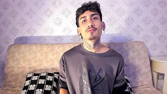 Mr Strike online show from November 14, 2:32 am