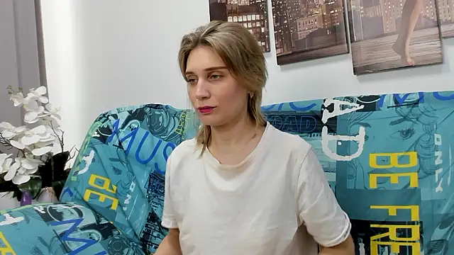 Tenderly Sophie online show from March 3, 1:34 am