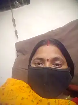 Snapshot of QRESABABY chatting on October 31, 2:18 pm QRESABABY online show from October 31, 2:18 pm