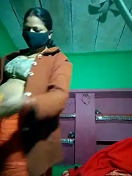 Snapshot of QRESABABY chatting on November 27, 1:18 am QRESABABY online show from November 27, 1:18 am