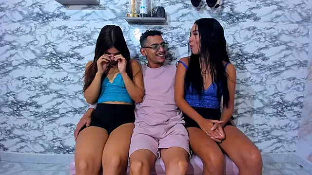 Snapshot of DoublePleasureX_ chatting on November 14, 5:28 am DoublePleasureX online show from November 14, 5:28 am