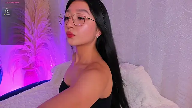 Snapshot of sydney_miller_ chatting on July 15, 1:33 am sydney miller online show from July 15, 1:33 am