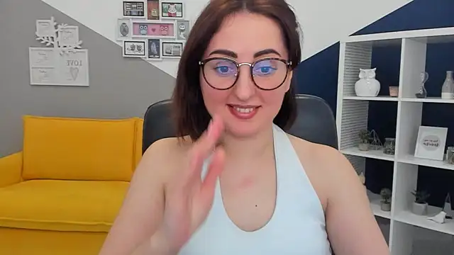 NoraSimons online show from March 7, 4:15 pm