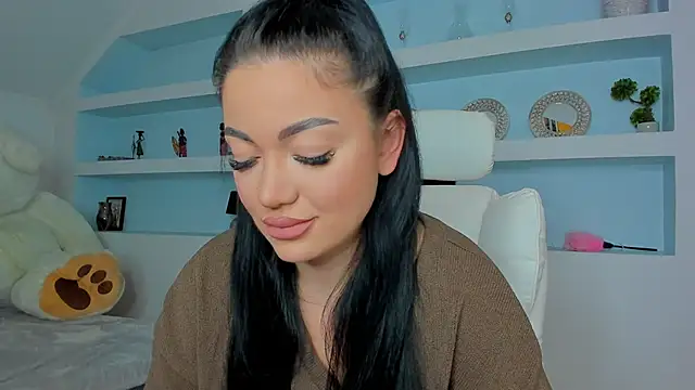 Snapshot of juliexxx chatting on November 5, 7:58 pm juliexxx online show from November 5, 7:58 pm