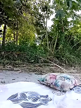 Snapshot of tattyHot95 chatting on November 16, 1:49 pm tattyHot95 online show from November 16, 1:49 pm