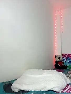 Snapshot of tattyHot95 chatting on November 29, 7:17 pm tattyHot95 online show from November 29, 7:17 pm