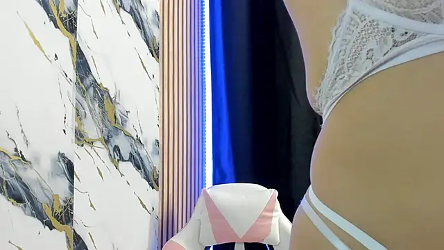 Snapshot of Scarlet_DLuce chatting on November 28, 9:12 am Scarlet DLuce online show from November 28, 9:12 am