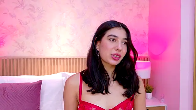 Snapshot of AdelineJhones chatting on November 28, 3:58 pm AdelineJhones online show from November 28, 3:58 pm