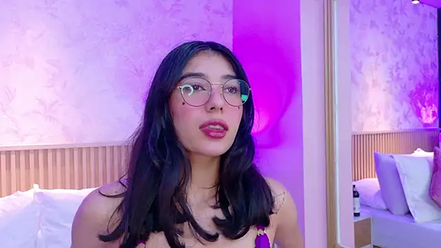 Snapshot of AdelineJhones chatting on November 30, 3:16 pm AdelineJhones online show from November 30, 3:16 pm