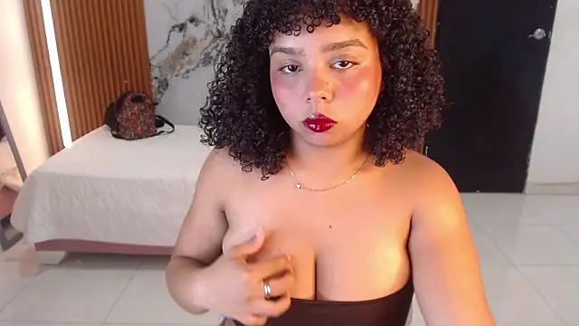 Snapshot of rosselyn_ chatting on October 30, 7:25 pm rosselyn online show from October 30, 7:25 pm