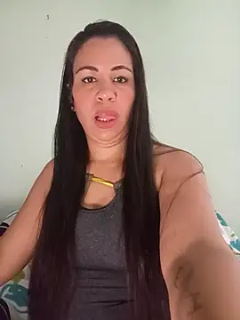 Snapshot of LeilaTaylor chatting on November 7, 1:11 pm LeilaTaylor online show from November 7, 1:11 pm