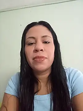 Snapshot of LeilaTaylor chatting on December 14, 2:33 pm LeilaTaylor online show from December 14, 2:33 pm