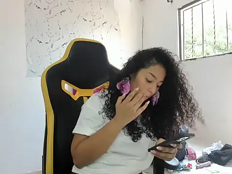 emily stars1 online show from February 9, 7:18 pm